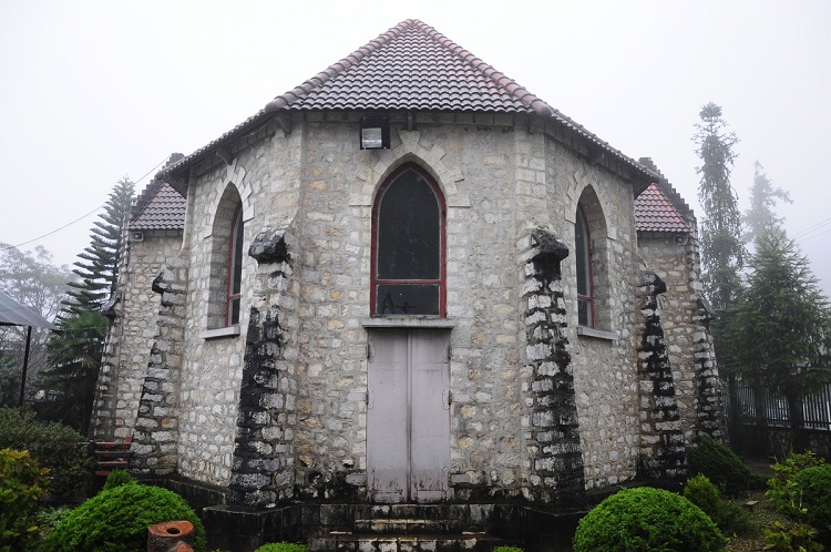 sapa vietnam église de pierre arriere